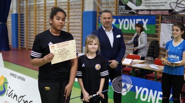 IV i VII miejsce w Finałach Wojewódzkich w Badmintonie Drużynowym w ramach Igrzysk Dzieci - Sianów 2017_19